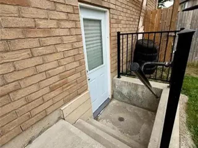 For Rent 1 Bedroom House Kitchener ON DS105554534