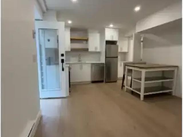 For Rent 1 Bedroom House North Vancouver BC DS103920597