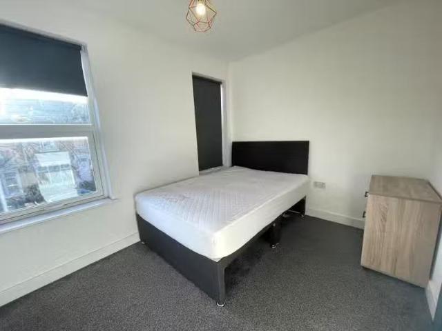 Just in! 1 bedroom house share for rent in Room 3, Florence Ro.