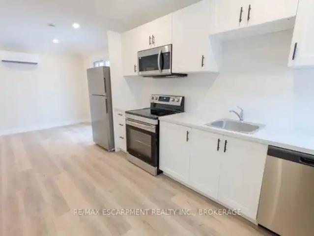 For Rent 1 Bedroom House St. Catharines ON DS103695292