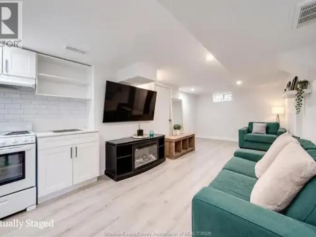 For Rent 1 Bedroom House Windsor ON DS105394877