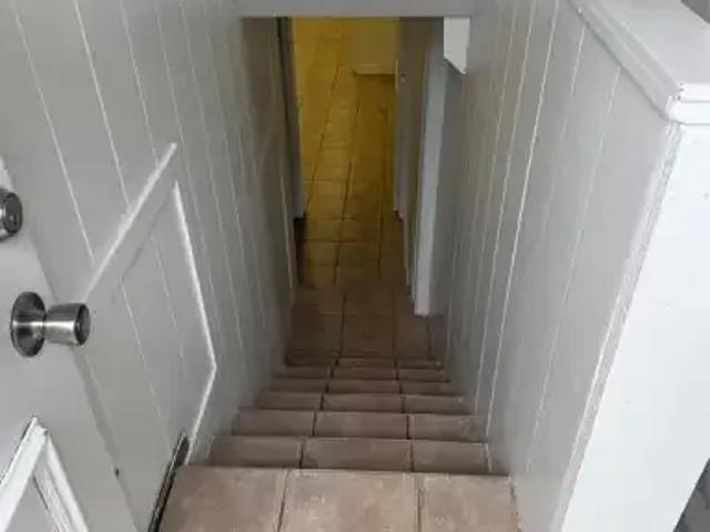 For Rent 1 Bedroom House Windsor ON DS105602152