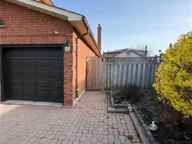 For Rent 1 Bedroom House Vaughan ON DS102052715
