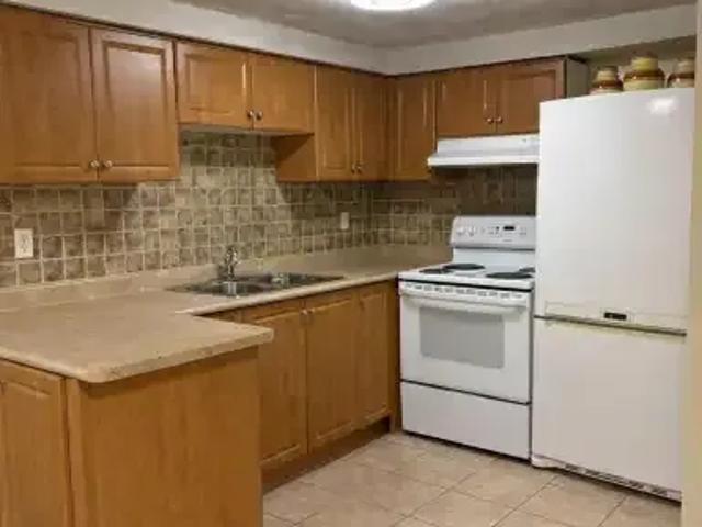 For Rent 1 Bedroom House Vaughan ON DS103355446
