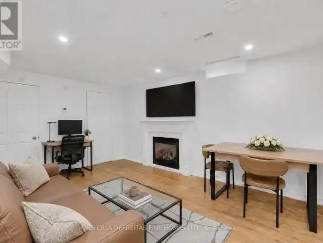For Rent 1 Bedroom House Vaughan ON DS103355435