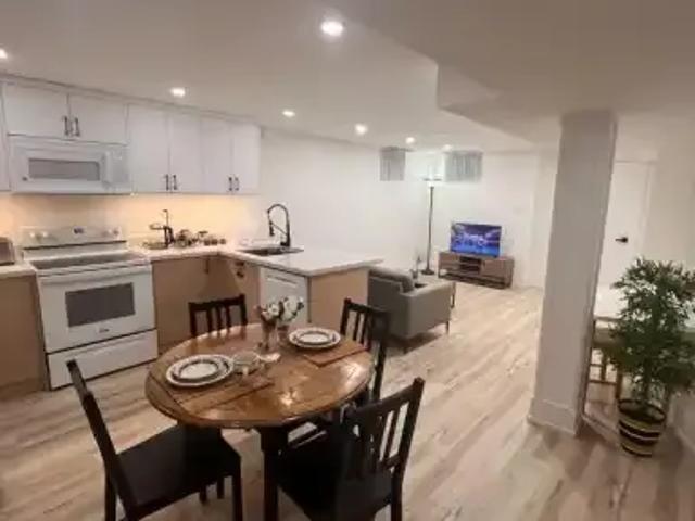 For Rent 1 Bedroom House Vaughan ON DS105249157