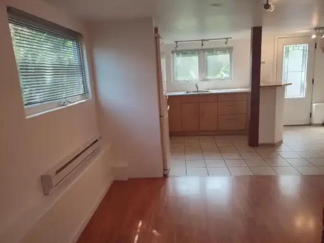 For Rent 1 Bedroom House Victoria BC DS105226479
