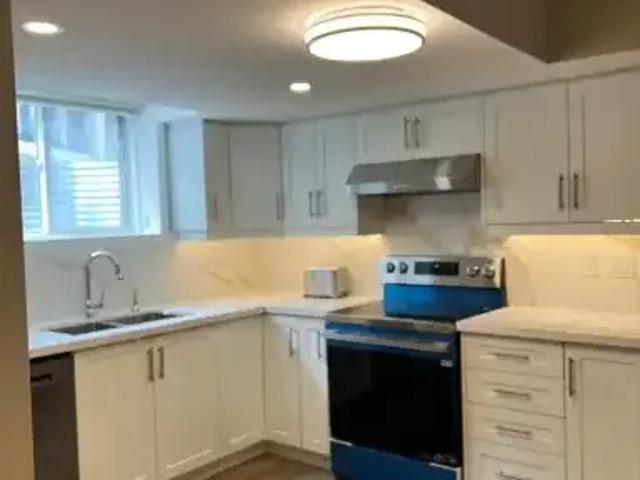 For Rent 1 Bedroom Townhouse Oakville ON DS105543591