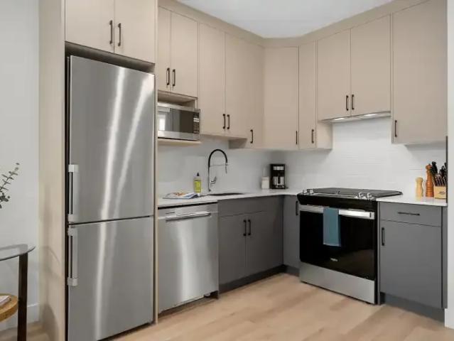 For Rent 1 Bedroom Townhouse Calgary AB DS105198433