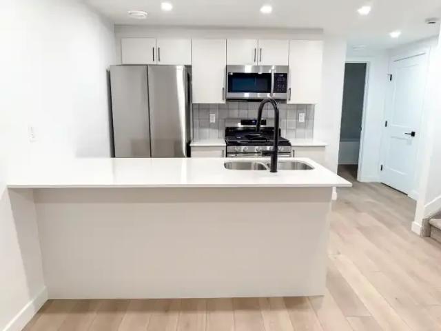 For Rent 1 Bedroom Townhouse Edmonton AB DS105135667
