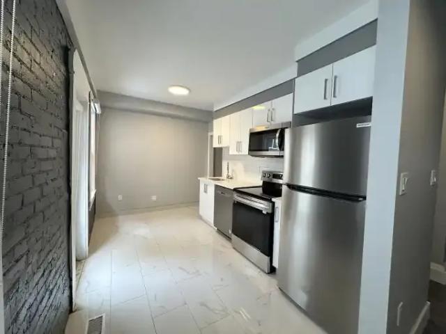 For Rent 1 Bedroom Townhouse Edmonton AB DS105344864