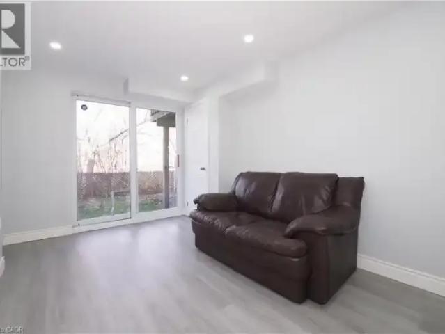 For Rent 1 Bedroom Townhouse Kitchener ON DS105654172