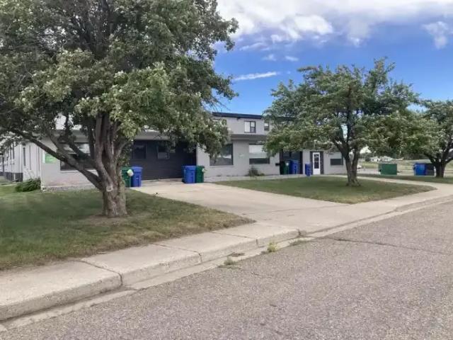 For Rent 1 Bedroom Townhouse Lethbridge AB DS105166851