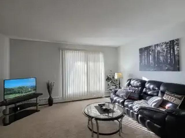 For Rent 1 Bedroom Townhouse Red Deer AB DS105198554