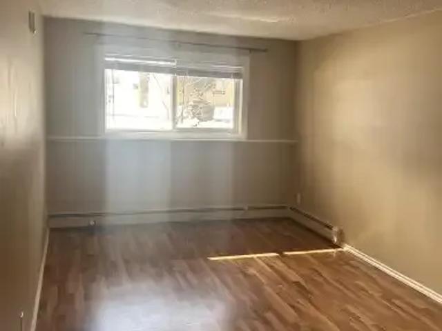For Rent 1 Bedroom Townhouse Saskatoon SK DS104711255