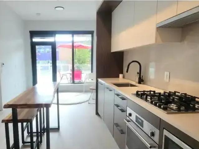 For Rent 1 Bedroom Townhouse Vancouver BC DLS105309509