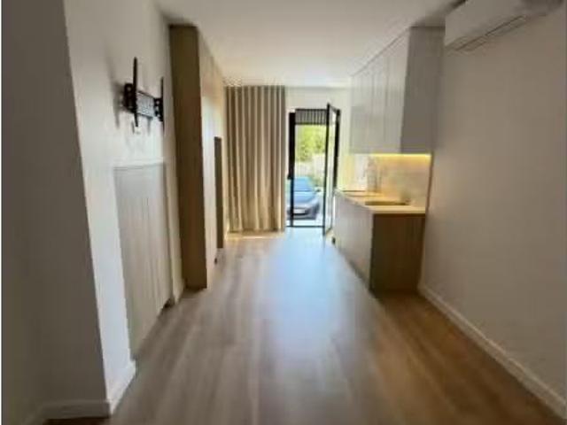 Charming 1 BR NEUTRAL BAY Apartment for rent Listed by For Re.