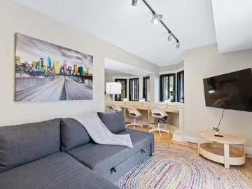 Nice 1 BR Avenue Cedar