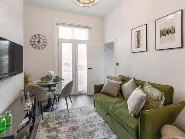 Rental! 1 BR Camberwell Road