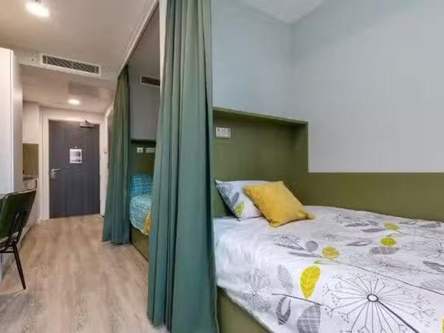 Unique 1 BR Flora Building Standard Twin