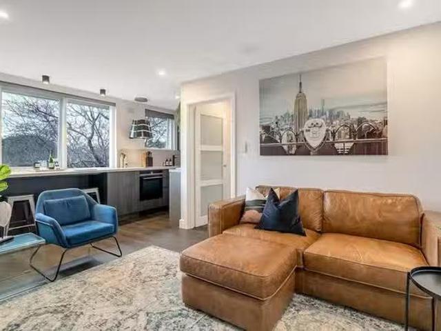 Deal! 1 BR Paul Street