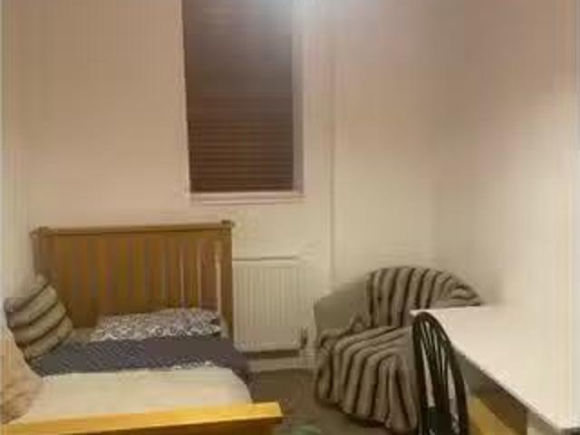 New 1 BR Room for rent in 3 bedroom house, Willesden, London