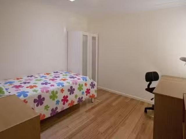 Nice 1 BR Sunset House Small Medium Room