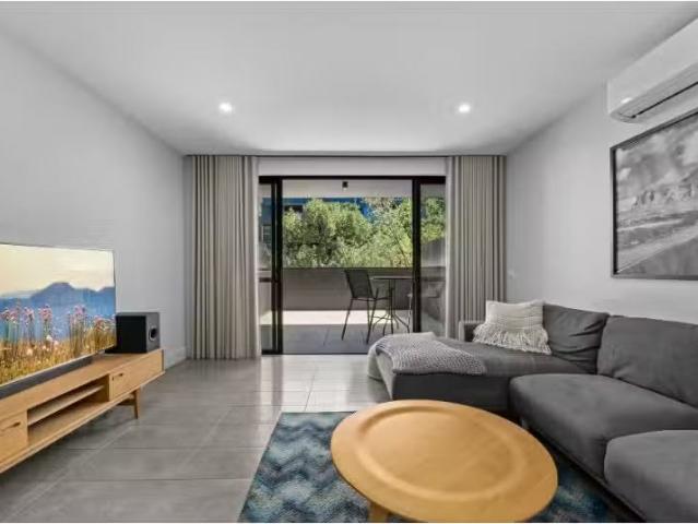 Nice 1 BR 15/40 Mort Street, Braddon Apartment for rent Liste.