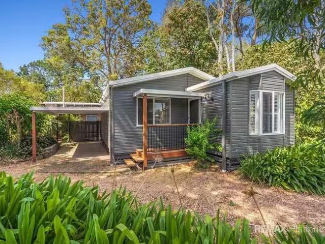 Cozy 1 BR 104A Bray Road, Lawnton, QLD 4501