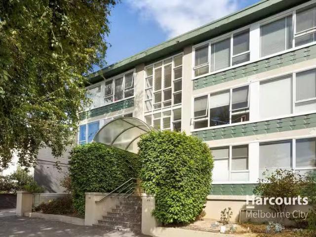 Cozy 1 BR 112/25 Hotham Street, EAST MELBOURNE, VIC 3002 Apa.