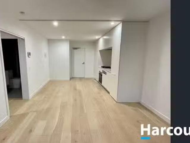 Unique 1 BR 119/1 Sergeant Street, BLACKBURN, VIC 3130 Apart.