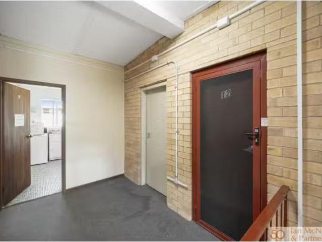 Deal! 1 BR 12/46 Trinculo Place, Queanbeyan House for rent Li.