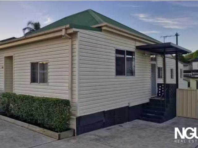 Charming 1 BR 2/462 Great Western Highway, Pendle Hill Apartme.