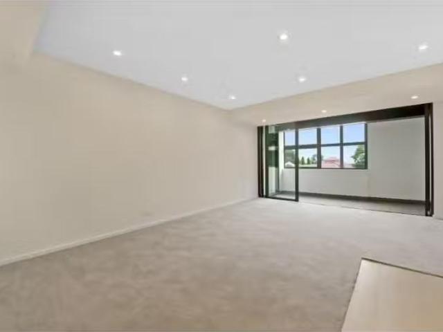 Deal! 1 BR 208/710 Military Road, Mosman Apartment for rent L.