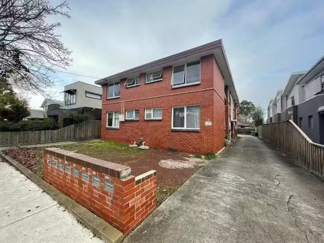 Cozy 1 BR 2/151 Ballantyne Street, Thornbury, VIC 3071