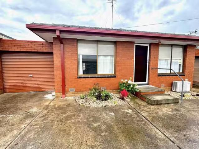 Rental! 1 BR 2/33 Libau Avenue, Bell Park, VIC 3215 Unit for.