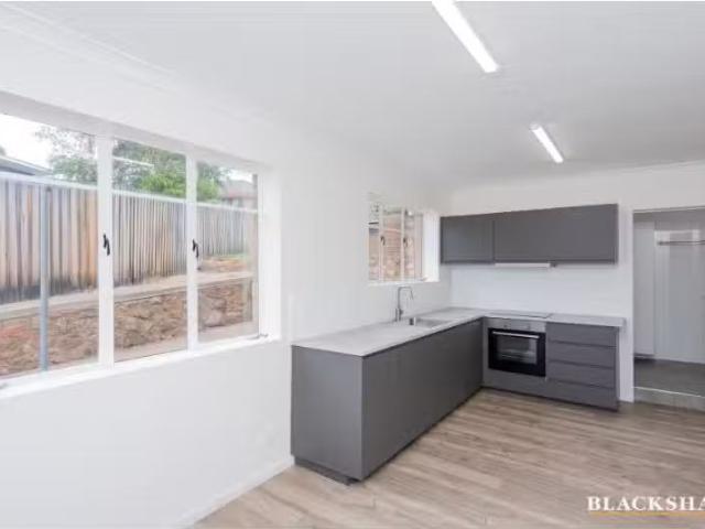 Cozy 1 BR 34A Fairmount Crescent, Queanbeyan Apartment for ren.