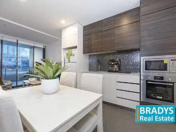 Unique 1 BR 30/45 West Row, City, ACT 2601