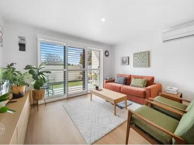 For Rent! 1 BR 32/2 Sapling Street, Harrison Apartment for ren.