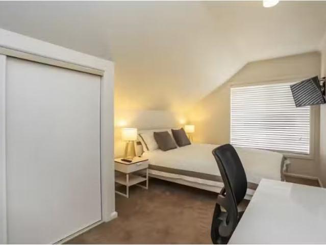 For Rent! 1 BR 4/9 Wakeford Street, ORANGE Apartment for rent.
