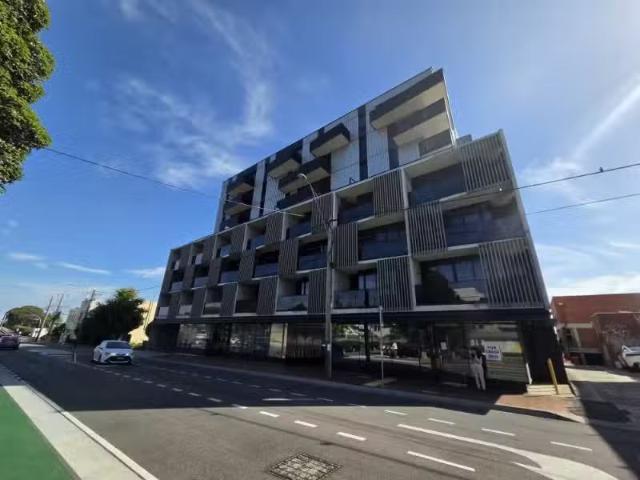 Deal! 1 BR 402/19 21 Hanover Street, Oakleigh Apartment for re.