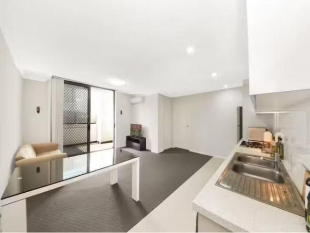Cozy 1 BR 5/5 15 Balmoral Street, Waitara Apartment for rent.
