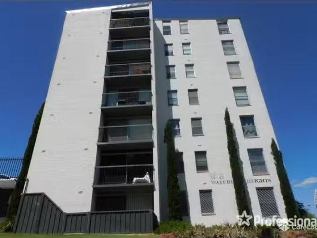Deal! 1 BR 64/38 42 Waterloo Crescent, EAST PERTH House for re.