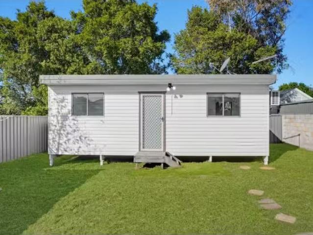For Rent! 1 BR 68a Canberra Street, OXLEY PARK Apartment for r.