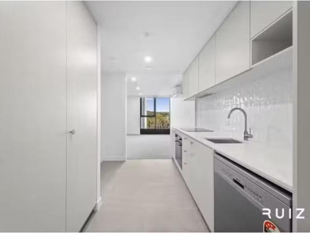 Cheap 1 BR 713/6 Furzer Street, Phillip Apartment for rent Li.