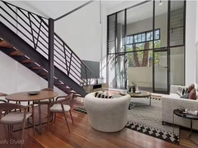 Unique 1 BR 8/52 Shepherd Street, Chippendale Apartment for re.