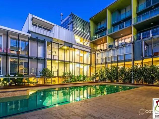 Unique 1 BR 8/10 Dowse Street, PADDINGTON, QLD 4064 Unit for.
