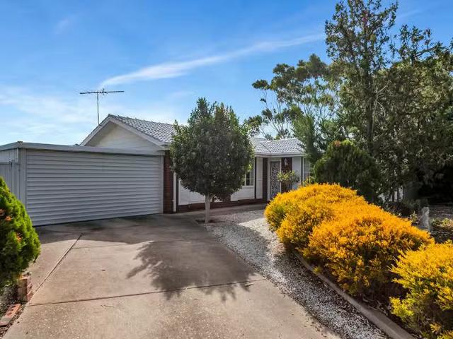 Nice 1 Cherub Street, Hallett Cove SA 5158