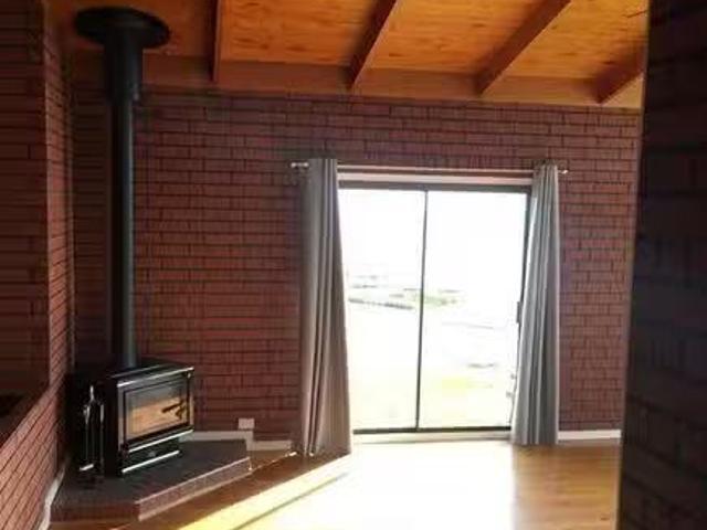Deal! 1 Dutchman Drive, Hallett Cove, SA 5158