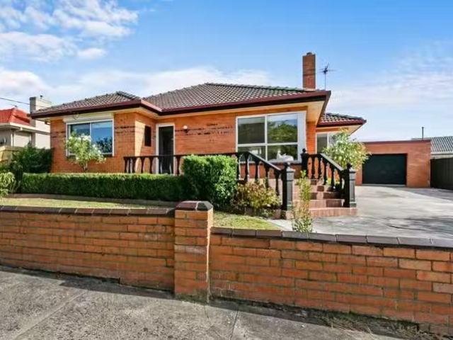 Deal! 1 Elliott Street, Traralgon, VIC 3844